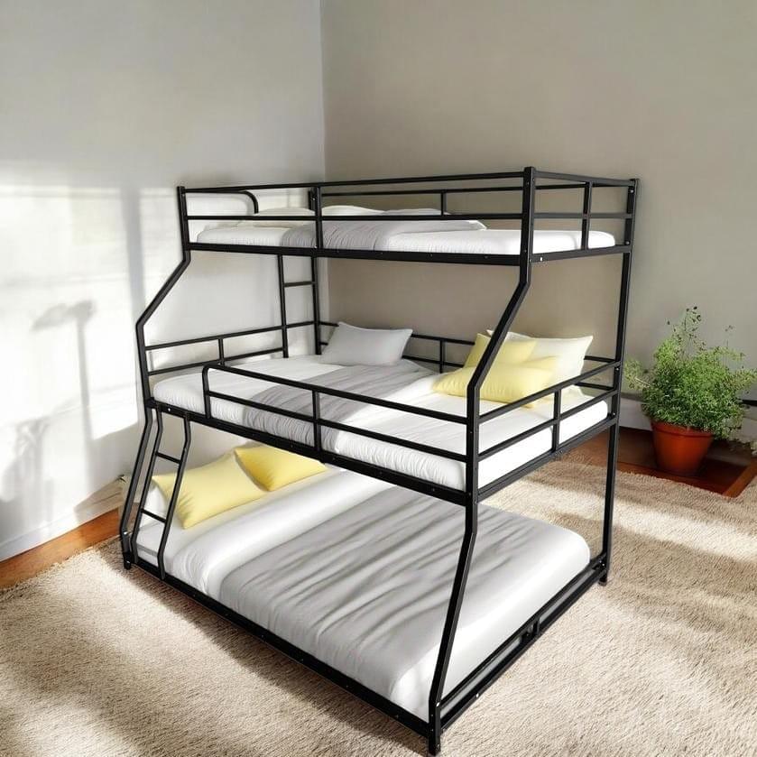 Asymetrical triple Bunk Beds