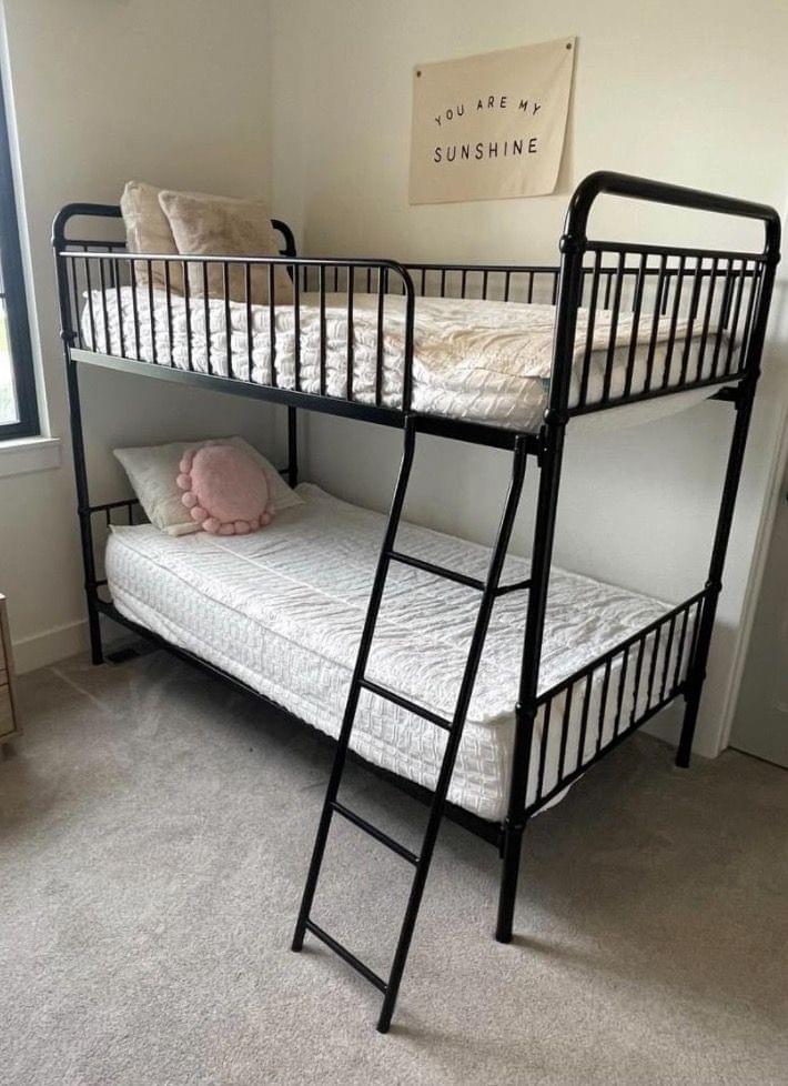 Modern family bunk bed