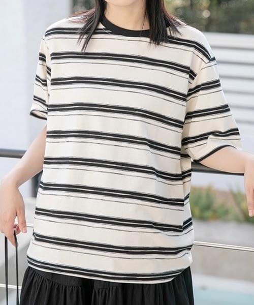 元気カラーのボーダーTシャツ
