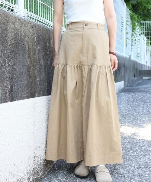 ティアードフレアロングスカート／ベージュ／大人ナチュラル