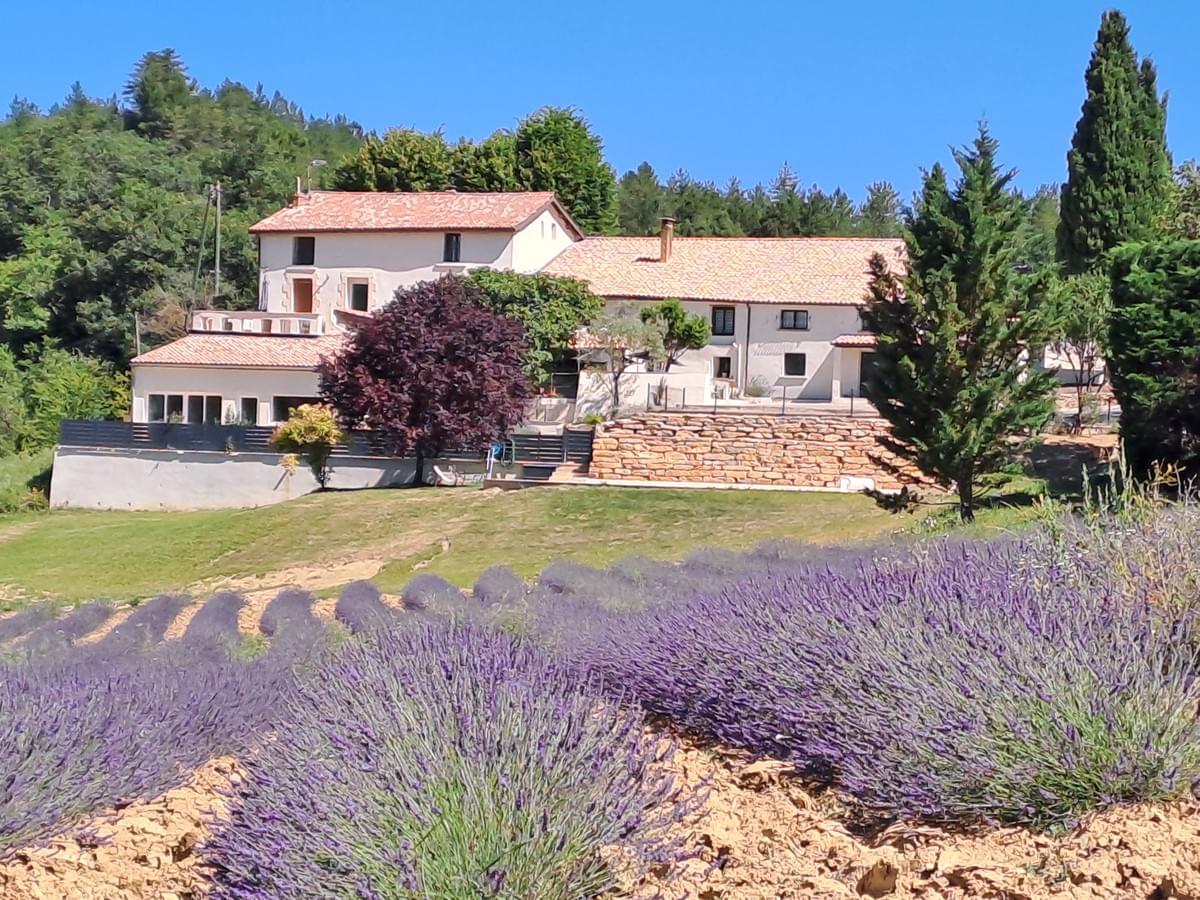 Hébergement sur place ou en gîte