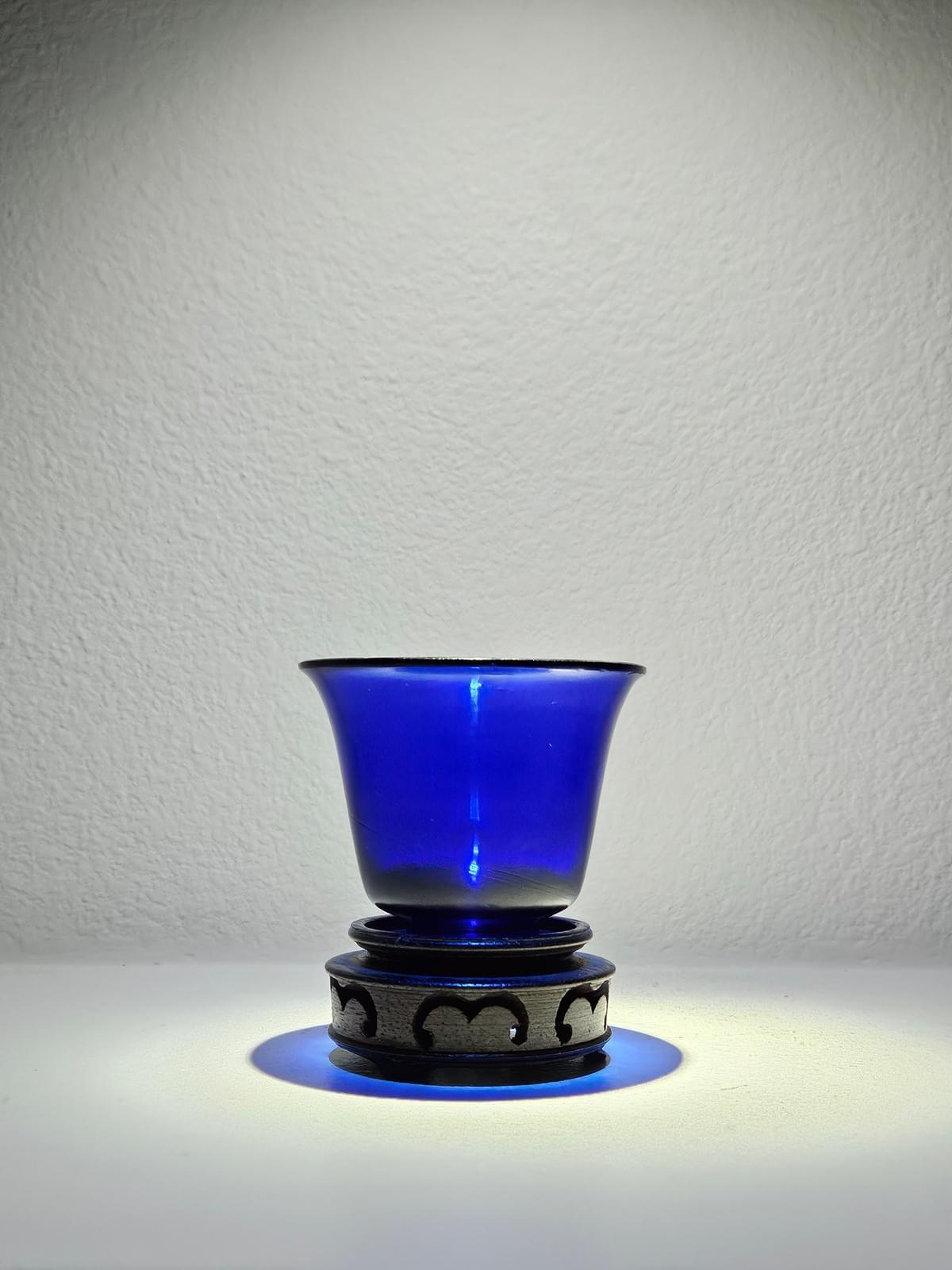 清 宝石蓝铃铛杯