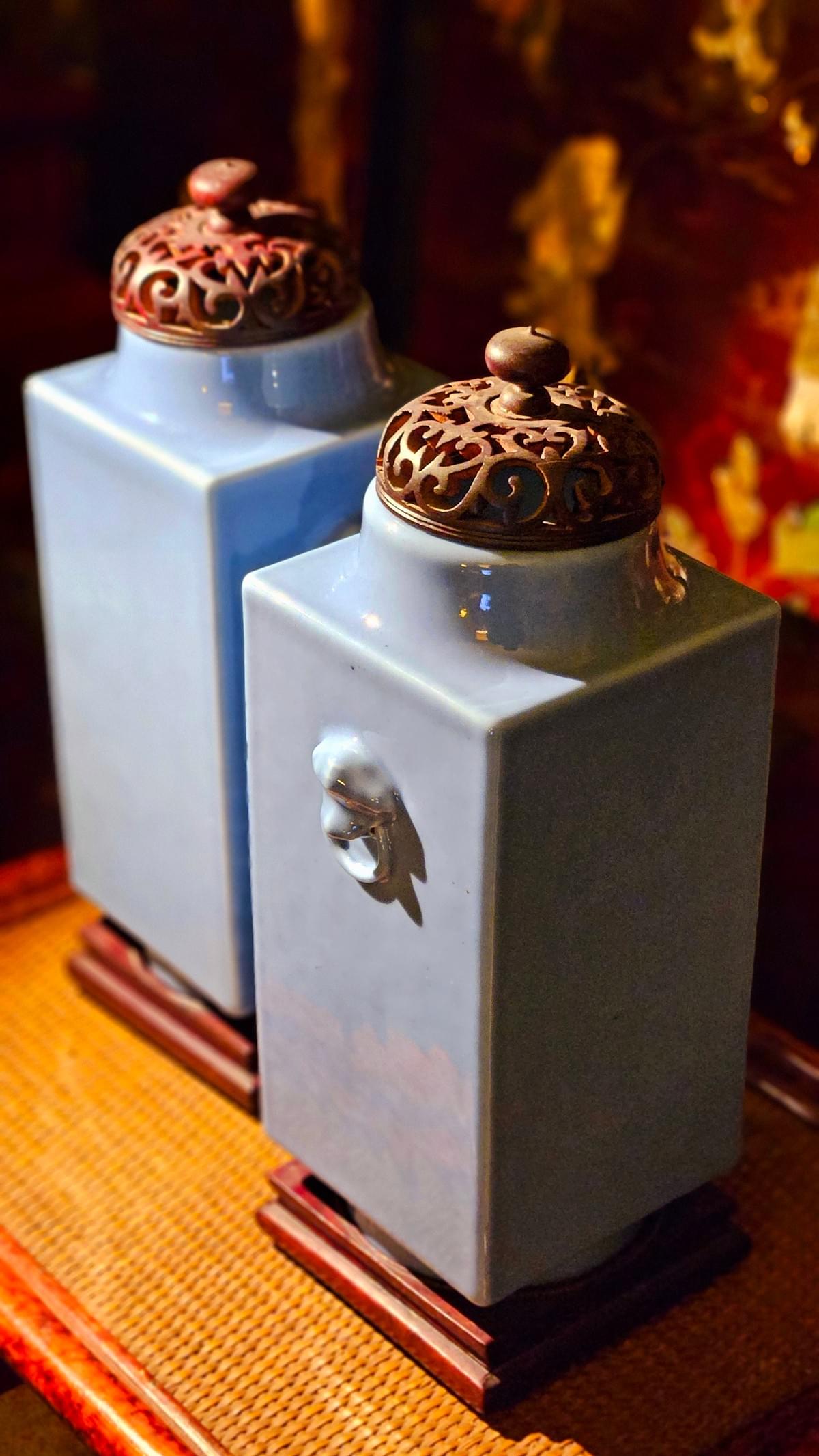 晚清天蓝釉琮式瓶