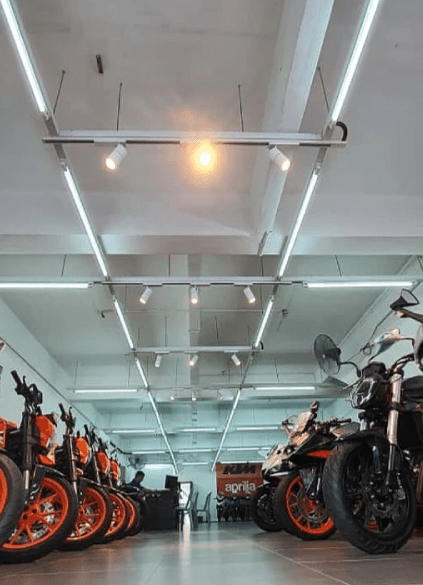 Lighting effect for products showcase