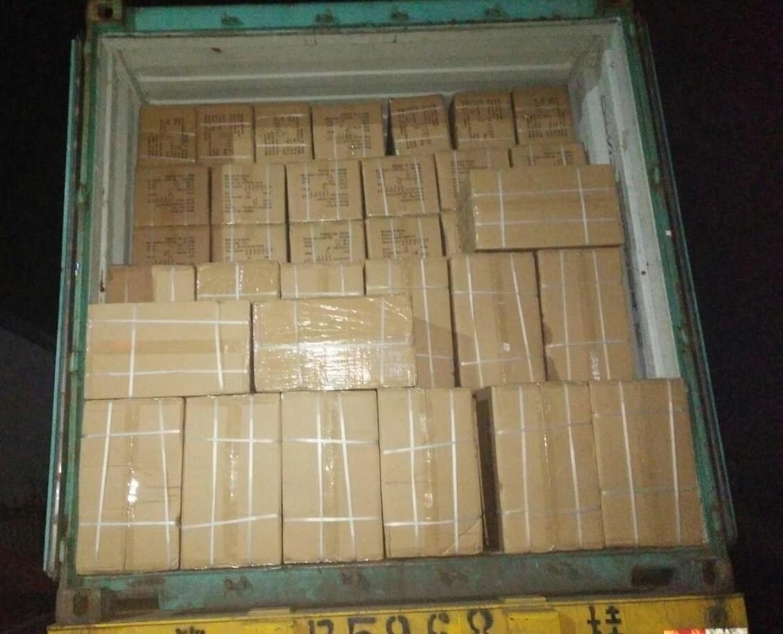 Shipment container by Quanzhou Xuanfeng Footwear Co., Ltd Warehouse