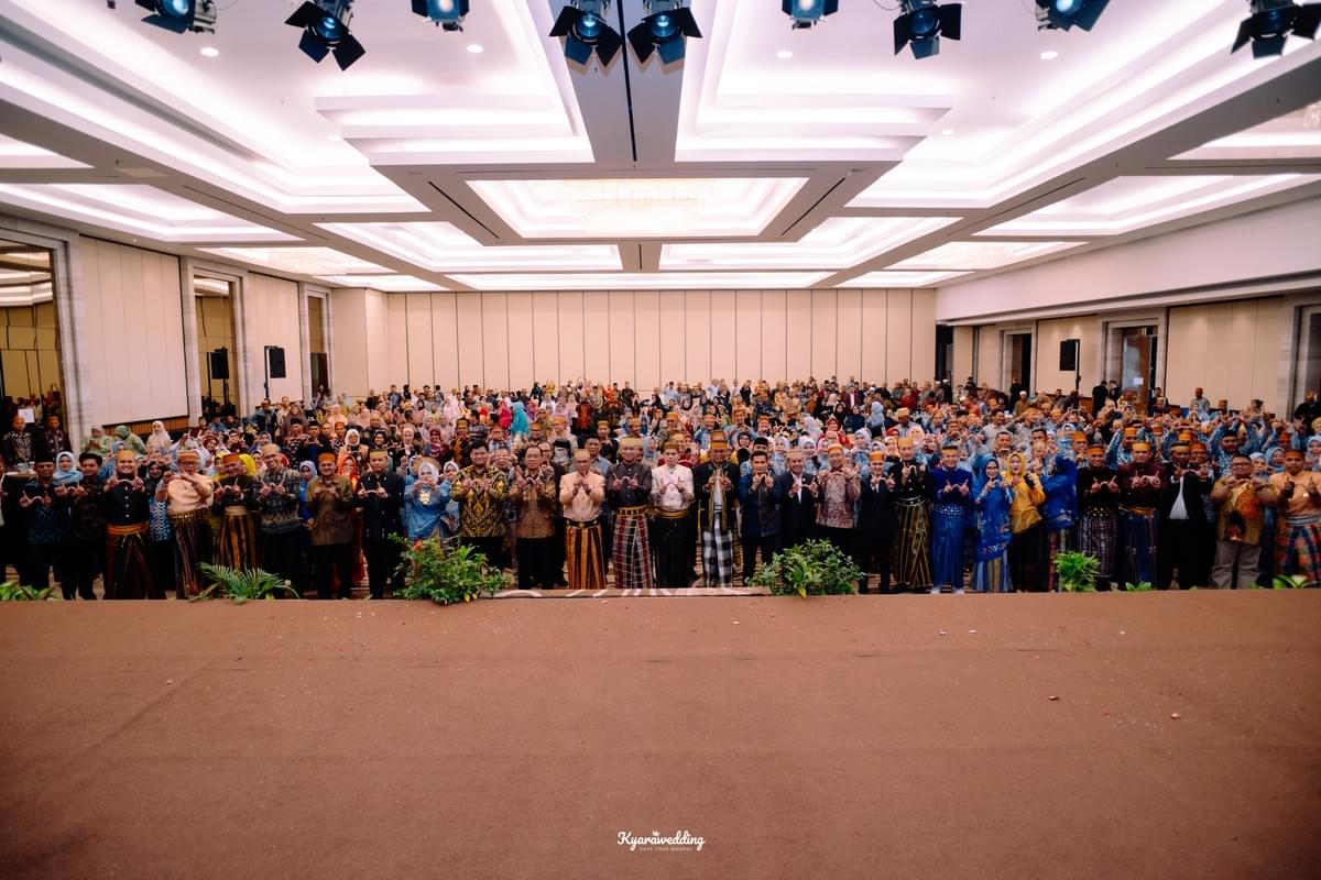 Join the Family Harmony of Wajo and enhance the friendship among the Bugis Wajo migrants! Invitation to Join organization harmony family wajo (kkw) that is located in south sumatra, gathers migrants bugis wajo that are in the area into a container for friendship