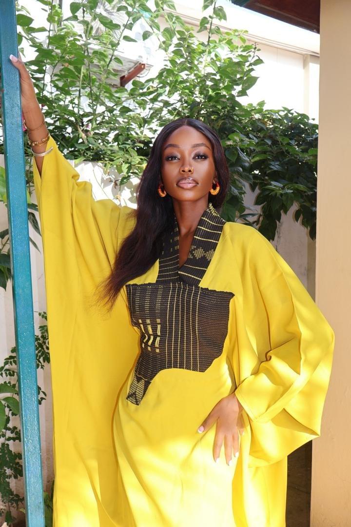 At Labaado, we specialize in creating bespoke fashion pieces that reflect your unique style. Our team of talented designers work closely with you to bring your vision to life, ensuring that every garment is tailored to perfection and crafted from high-quality materials. Custom Fashion Design What We Offer Fashion design and cosmetics
