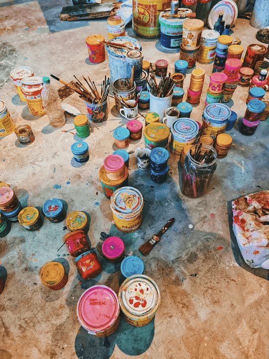 All courses provide high-quality art materials, allowing you to focus on creation without the need to bring your own. material provision Our course art fluid painting experience course related