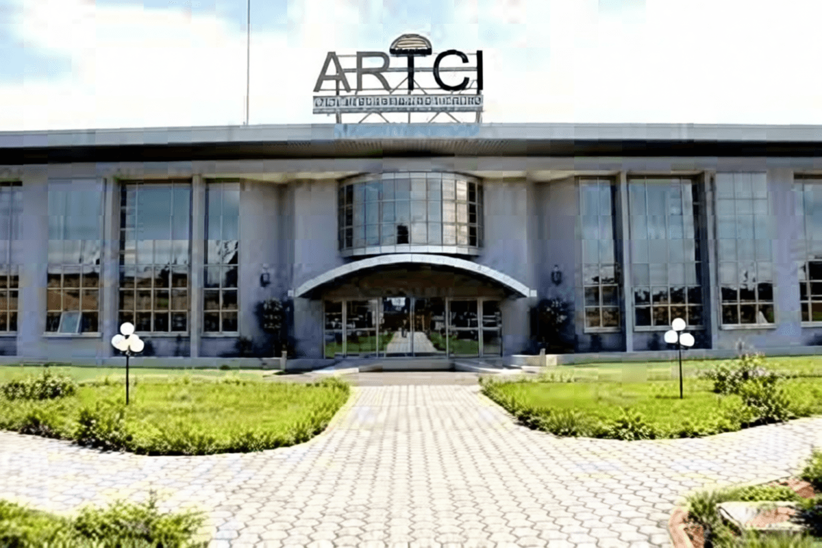  l’Autorité de Régulation des Télécommunications/TIC (ARTCI)  