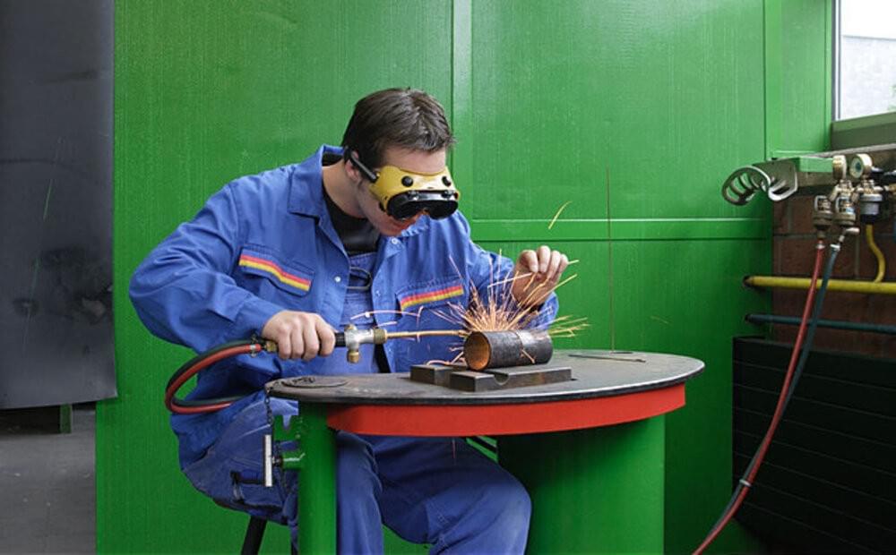 What Is A Safety Apron Used For 