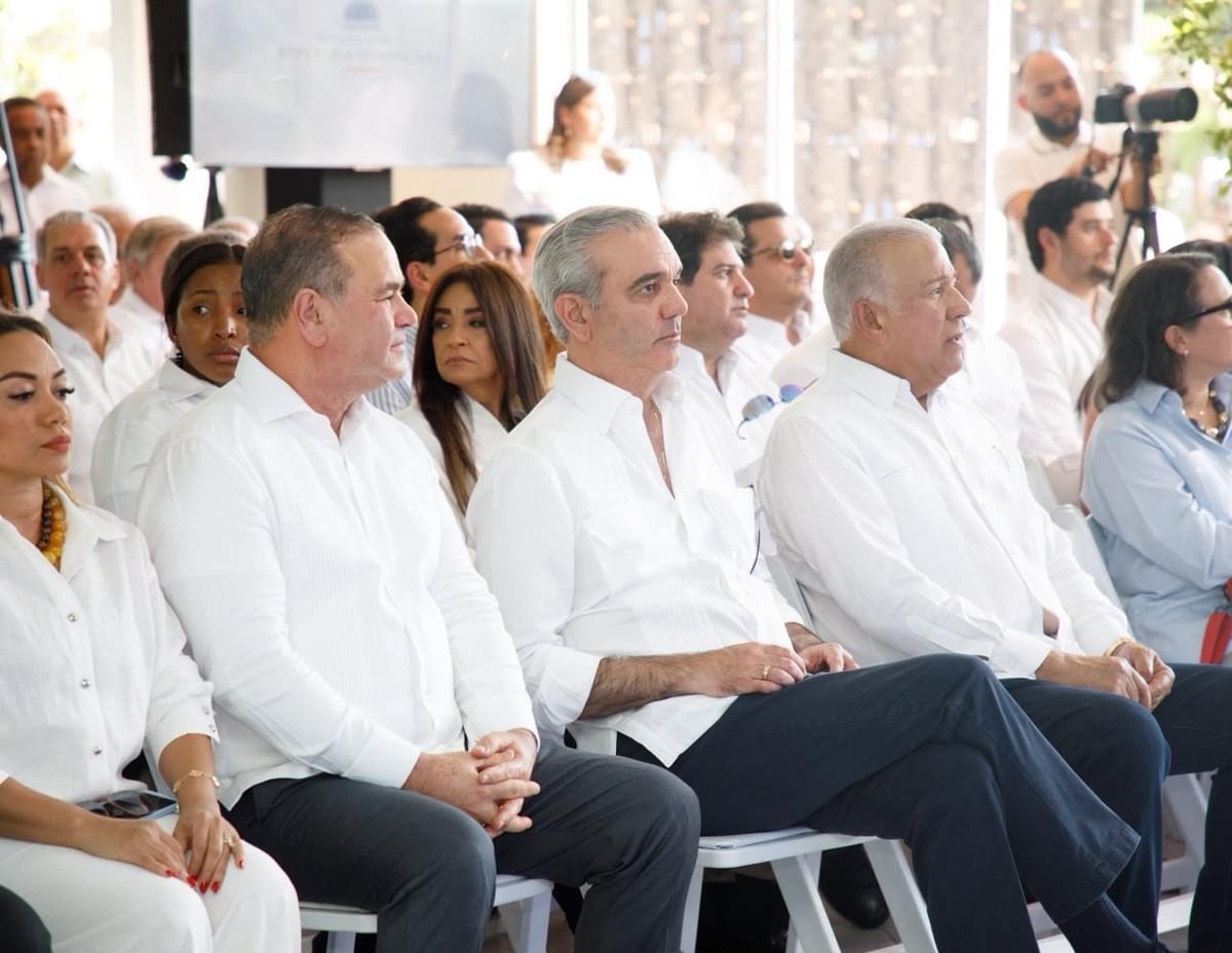 Presidente Abinader durante un acto celebrado en el Club Recreativo de Moca.