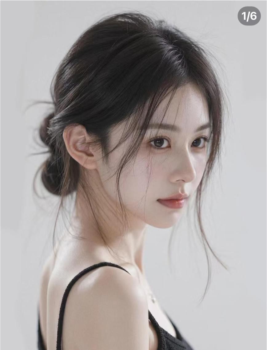 Provide skin care, styling adjustment, and other personal beauty plans, allowing you to show the most confident self at important occasions. Exclusive beauty services Our professional services We are about to launch a "Important Occasion Korean Style Home Service" that mainly serves guests attending formal events such as weddings, friends and family, portrait photos, banquets, year-end parties, spring wine, stage activities, and other important occasions requiring formal attendance.
This time, we want to invite stable, aesthetically detailed, and high-quality service makeup/hair styling/beauty/nail art teachers to become partners.
We observe that many professional teachers are not actually lacking skills, but spend too much time on tasks outside of their services, such as:
・Replying to customer inquiries
・Explaining service content and prices
・Confirming address and time
・Tracking deposit payments
・Reminding customers of precautions
・Communicating transportation costs
・Handling last-minute rescheduling or cancellations
These front-end communications and administrative details, we hope the platform can assist with.
Allow teachers to focus their time on truly important matters: consistently producing work, serving customers, and managing their own professionalism.
We are not a low-price comparison platform, nor do we want teachers to be forced into price competition.
The platform will target customers willing to invest in important occasions, who value makeup quality and service experience.
Customers will complete plan understanding, reservation information filling, address confirmation, and deposit payment via LINE; only after completing the deposit will the schedule be officially reserved.
Transportation costs and pre-service reminders will also be explained in advance by us, to minimize the costs of back-and-forth communication and last-minute changes for teachers.
I want to create a one-page website about home aesthetic services, including makeup, hair styling, beauty, and additional nail services.
The content should also include a list of transportation fees (currently uncertain in amount).
Can you give me instructions and tell me which platform to use to build the website or directly help me create a website?