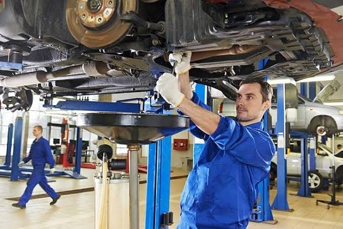 Our experienced team is here to assist you in finding the right used auto parts for your vehicle. We provide professional advice, quick responses, and reliable support to ensure a smooth purchasing experience. Count on us for expert guidance and quality products. Expert Service Our Used Auto Parts Used autoparts store