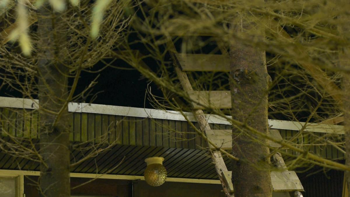 Harm van den Berg - video installation - INVERSION, 2013, installation at Punt WG, film still