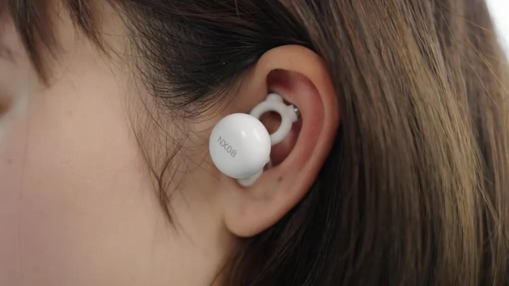 By stimulating neural pathways, our device aids in alleviating various symptoms, contributing to overall well-being and vitality. Holistic Health Benefits What We Offer Neuropix brings an innovative drug-free neurostimulation device for better health. By safely stimulating the body’s neural pathways to rebalance the nervous system, it helps alleviate discomfort and disease symptoms.