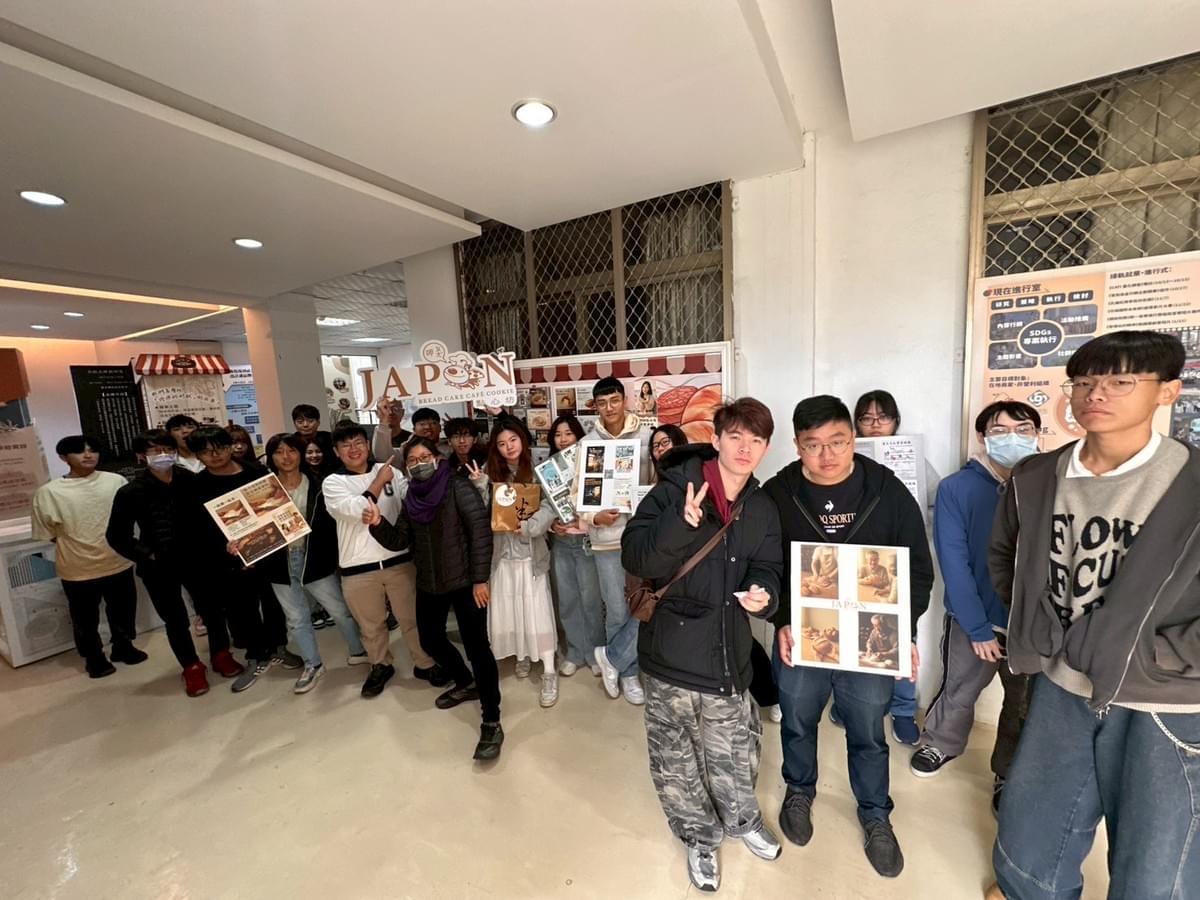 公廣系以AI行銷烘焙品牌，並舉辦成果展秀出學生創意。