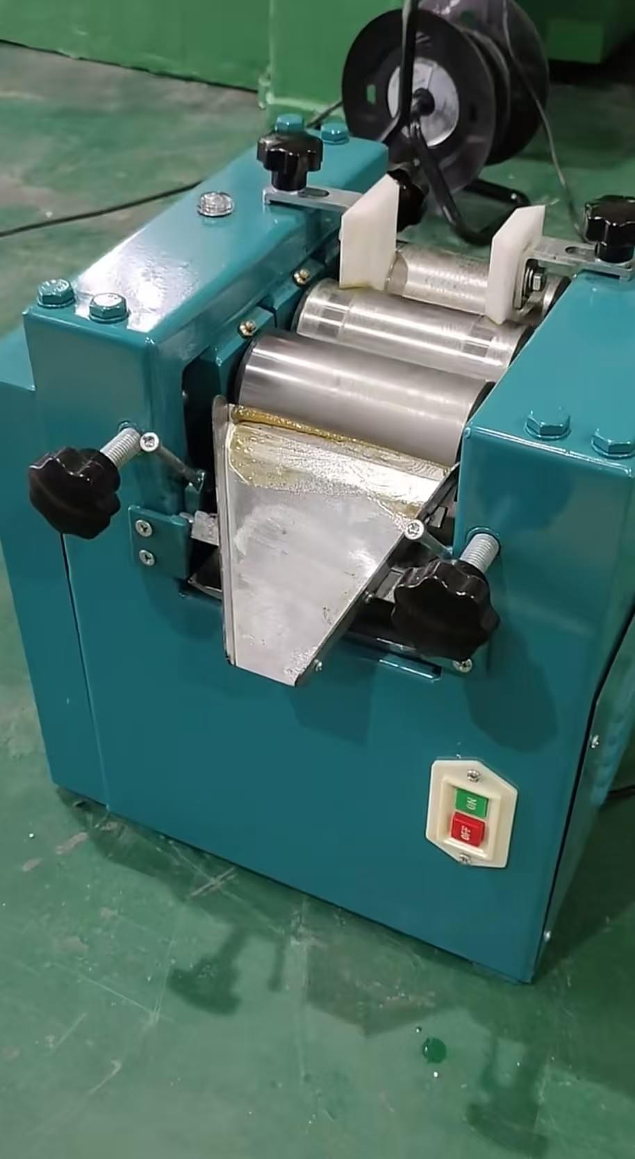 65 lab usage three roller mill