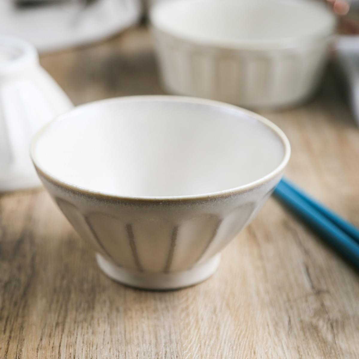 粉引感暖象牙色飯碗12cm刻紋日本製美濃燒 餐具