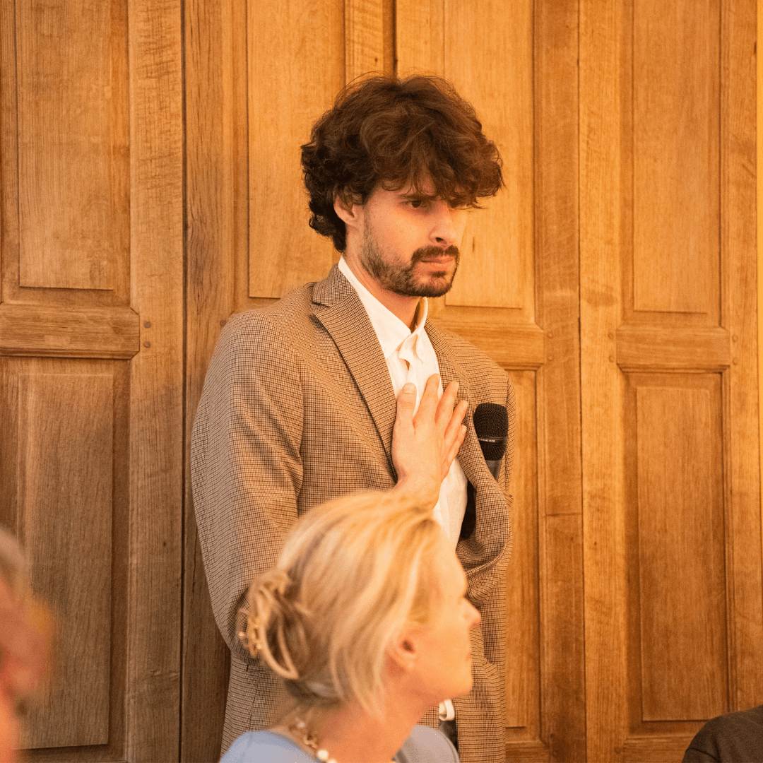  — Sarah Lee “The atmosphere was electric, and the storytelling was captivating. A unique way to engage colleagues!”  Join over 300 companies that have experienced the thrill of solving a murder mystery while dining. It's an event for businesses where they can solve a murder mystery while dining.