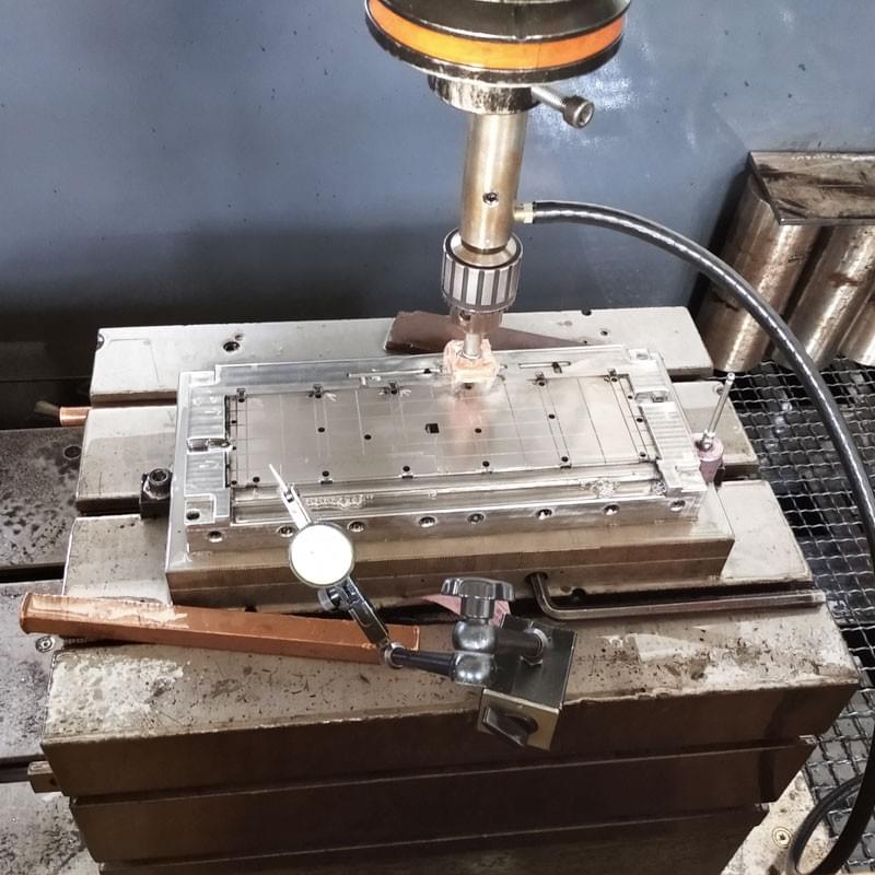 professional plastic injection molding companies plastic injection moulding process