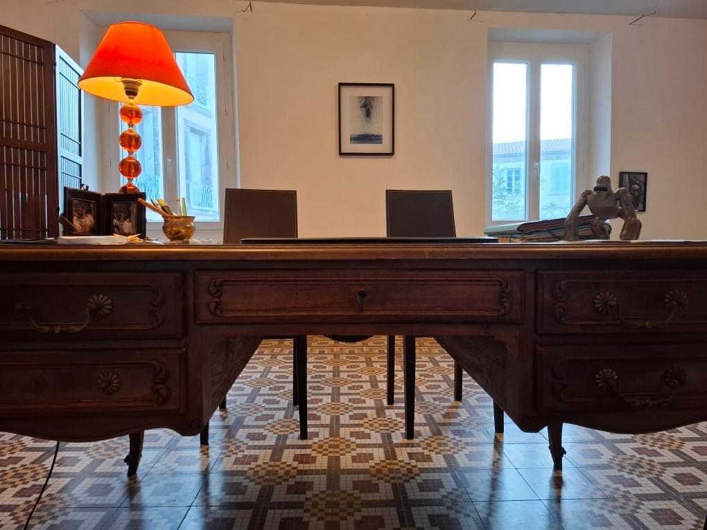 We offer advice on immigration procedures, visas, and the regularization of foreigners in France. Advice in Law of Foreigners Our Mission Master Laure Dilly-Pillet is a general lawyer specialized in family law and immigration law. Member of the council of the order, she is attached to the bar of Montpellier.