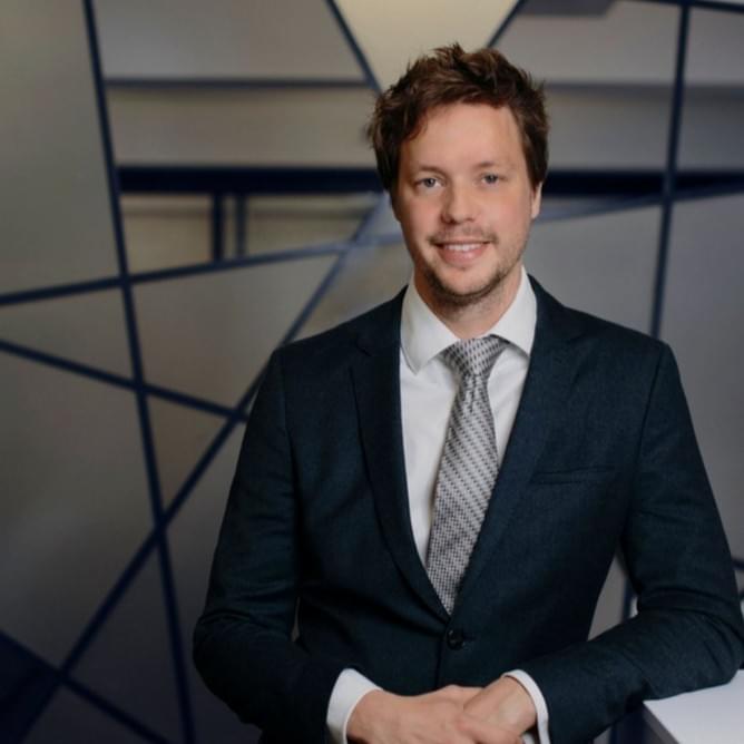 Harry Lars is Avocat à la Cour registered at the Luxembourg bar and specialised in sophisticated capital raising and debt transactions. He is the Founder of Woud Law, an independent Luxembourg law firm bringing forward Web3 and Industry5. Harry is a co-founder of multiple decentralised autonomous organisations, notably Alpha Persei (DeFi in the space industry), Filedgr (advocating for integrity and data transparency in the circular economy), the Luxembourg House of Web3 and the Luxembourg House of AI.   Harry co-leads the Legal & Tax working group of Blockchain4Belgium, an initiative driven by the Belgian Secretary of State for Digitalisation and is a former President (Praeses) of Koninklijk Vlaams Rechtsgenootschap (Leuven), Belgians oldest and largest law student association and was three years the Chairman of its General Assembly.