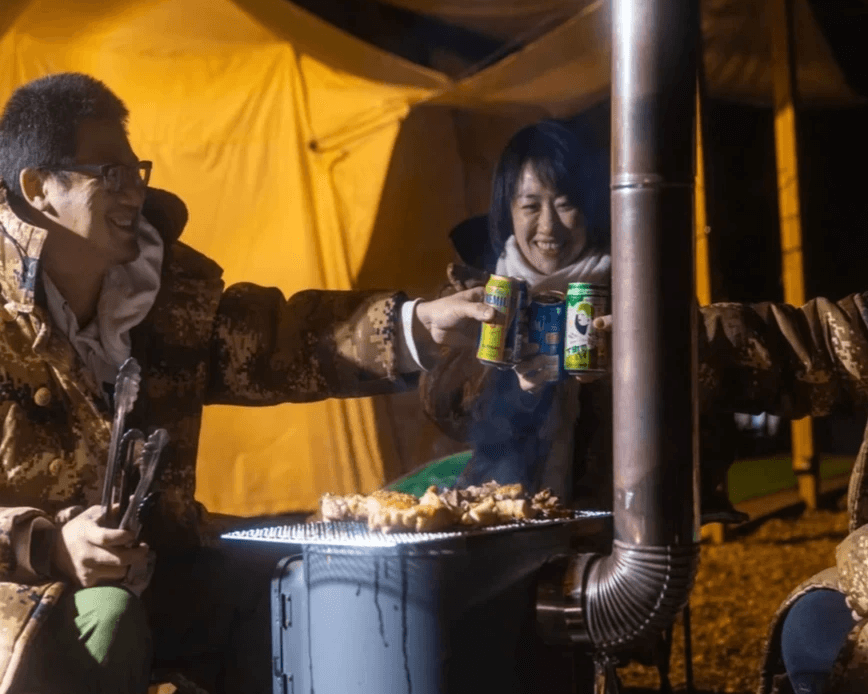 猫と暮らす古民家グランピング【和心村公式】|千葉富津・東京から1時間|サウナ&カフェも完備  千葉県富津市の豊かな自然に囲まれた和心村は、東京から車でわずか1時間、「人と動物と自然が調和する共生の村」をコンセプトにした唯一無二のグランピング