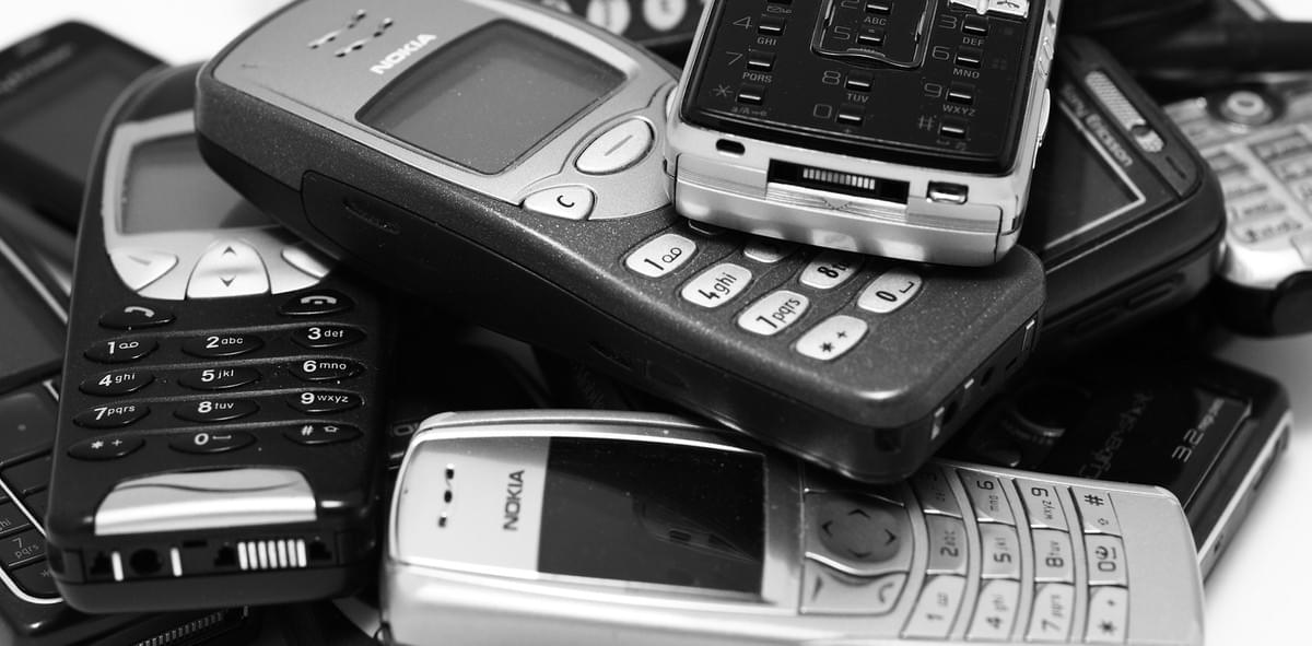 The Dumbphone Buying Guide