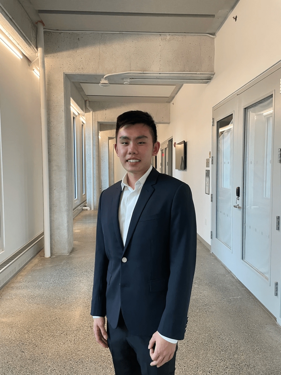 Jonathan Le on Strikingly