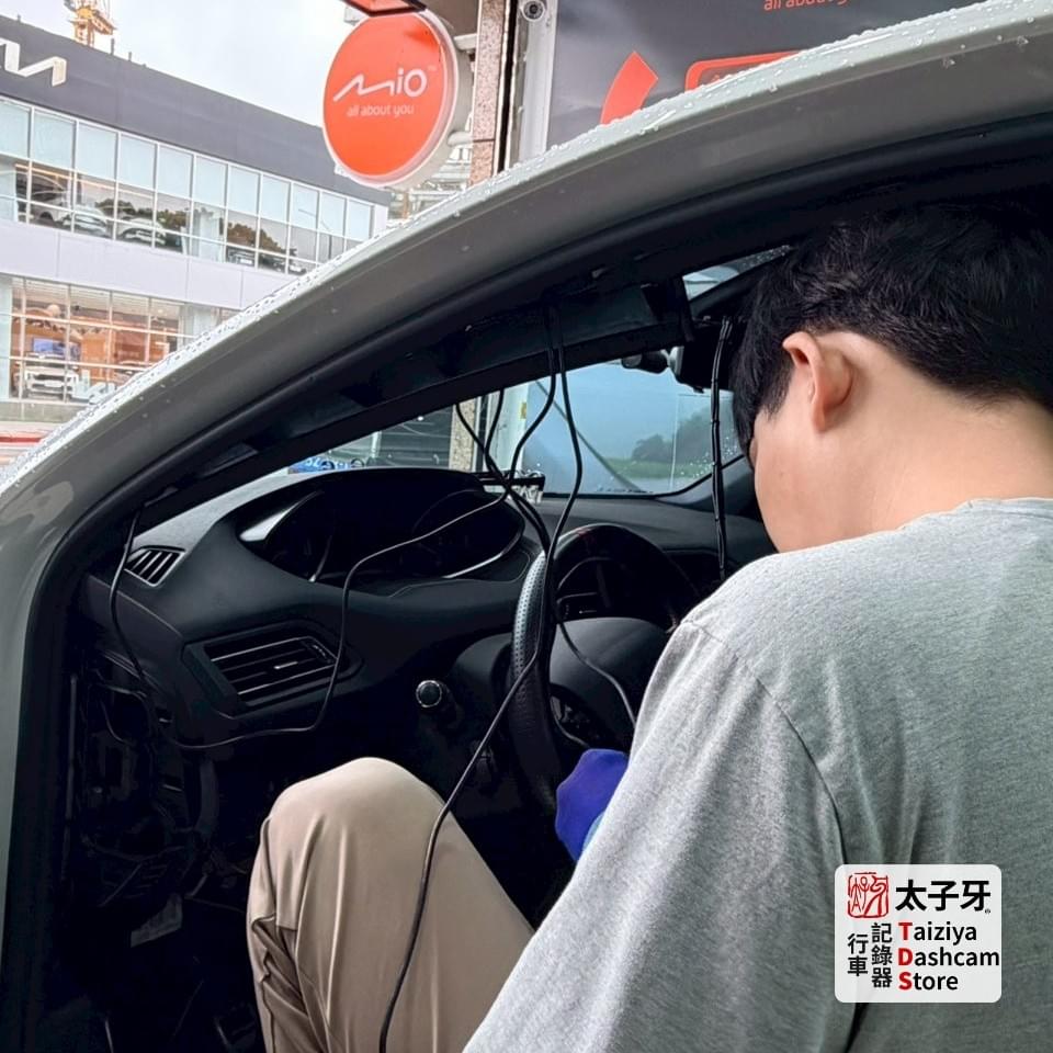 Peugeot 308 GTi 安裝 Polaroid T1222 實際安裝案例