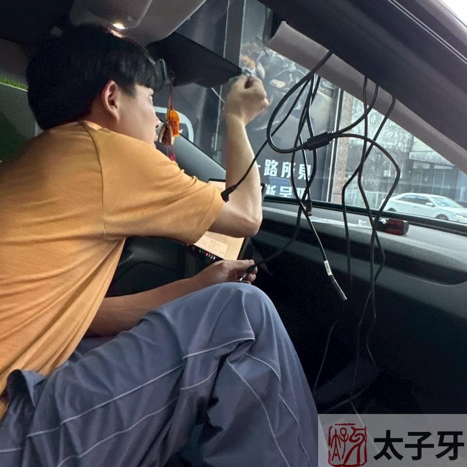 Tesla Model 行車紀錄器太子牙安裝行車紀錄器