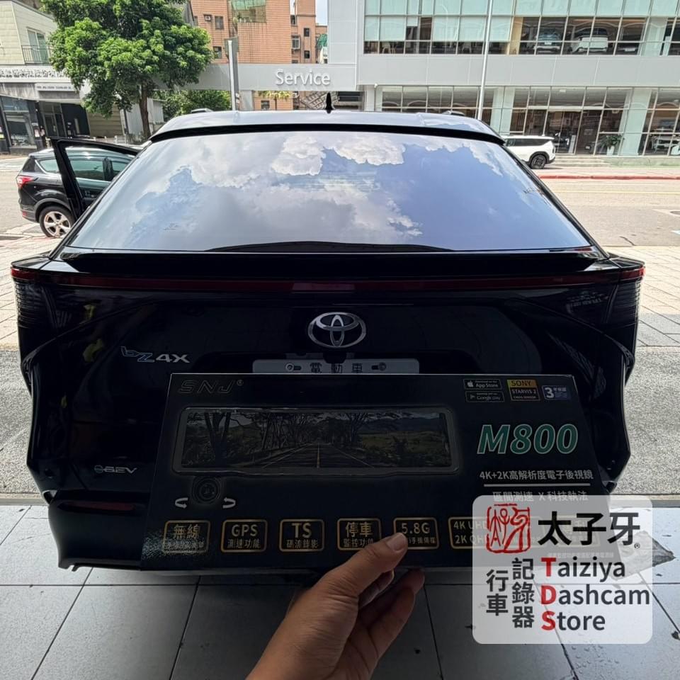BZ4X 原車後視鏡位置與電子後視鏡視野補強示意圖