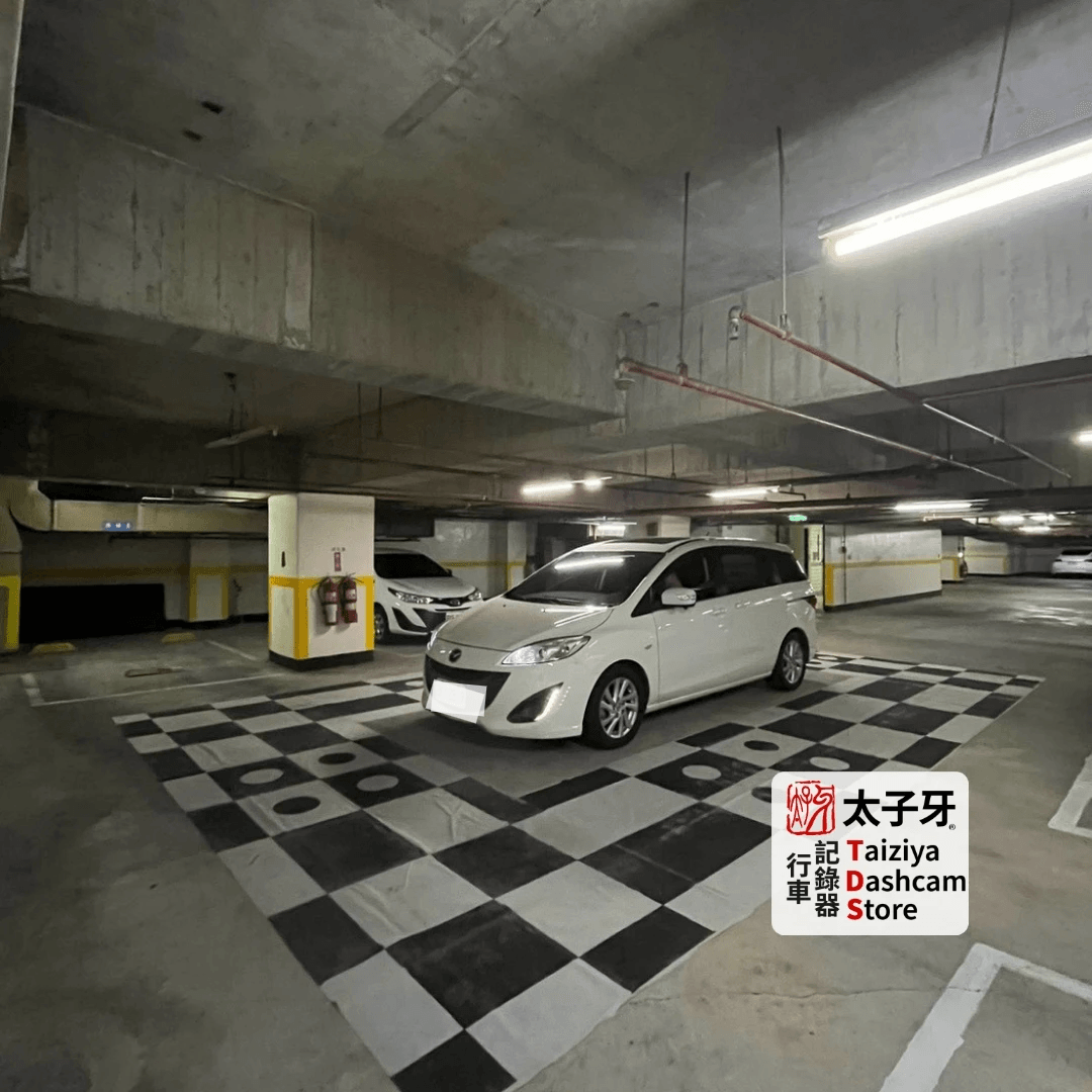 Mazda5前鏡頭專車專用飾蓋示意