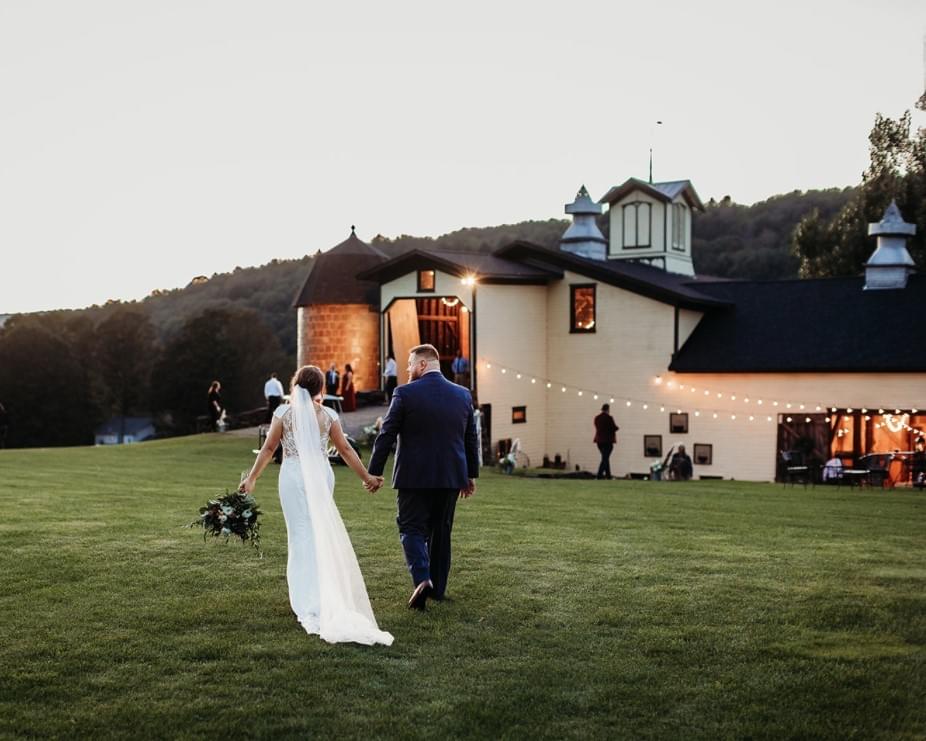 barn gorgeous rustic intimate picturesque fun wedding family-friendly