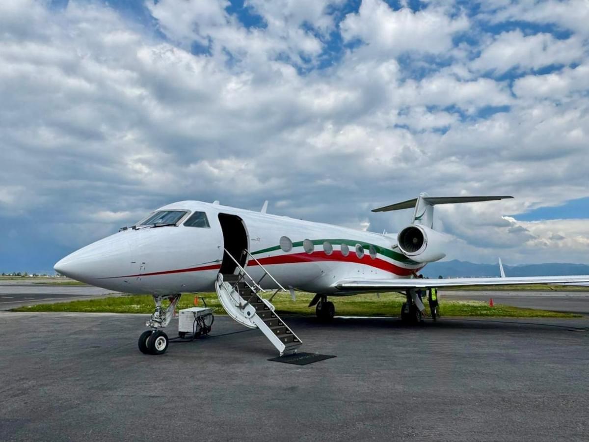 Why Choose Comfort Jet Services? Our Fleet and Experien...