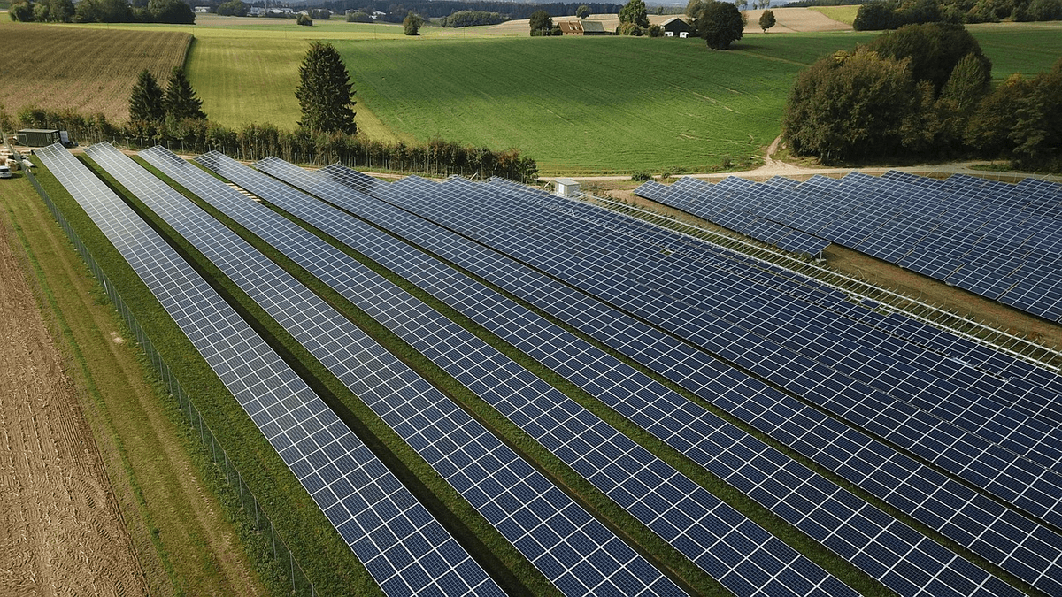 Pensiline fotovoltaiche e strutture agricole