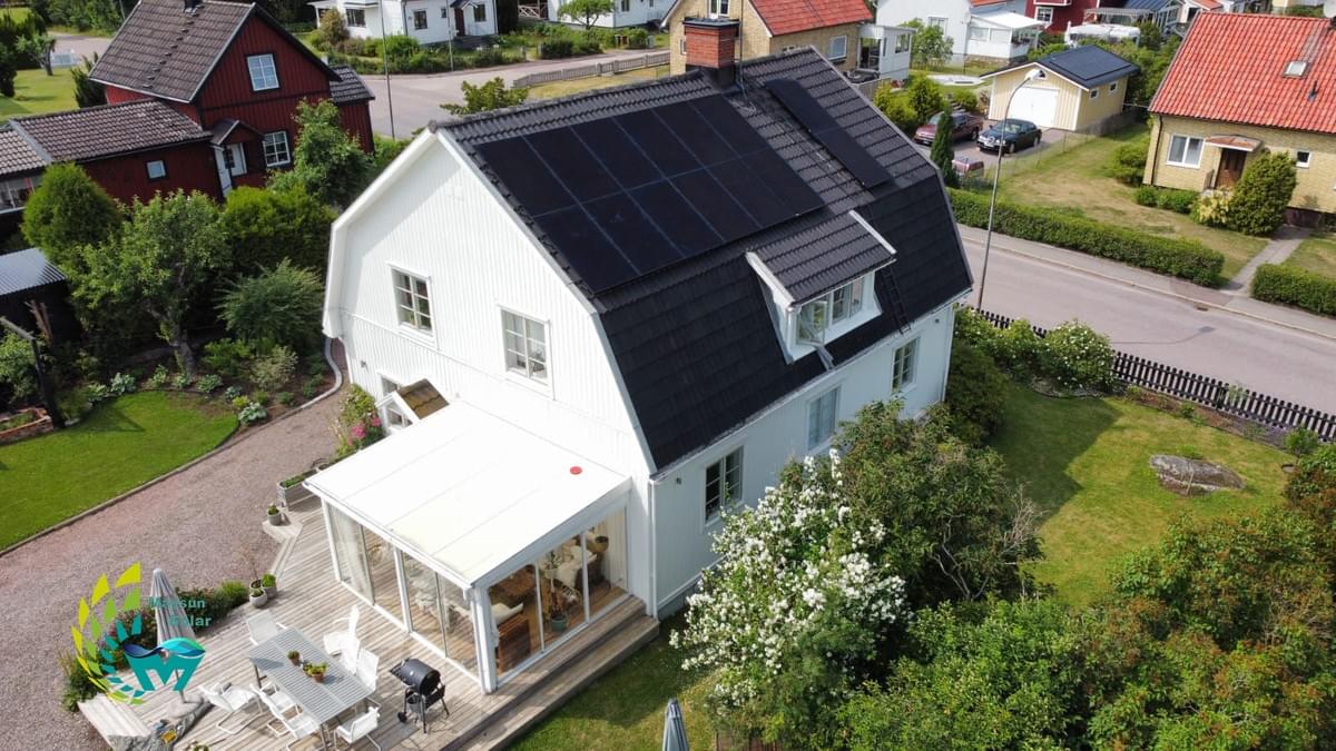 Le projet est situé sur le toit d'une maison en Autriche, cliquez sur l'image pour plus d'informations sur le produit