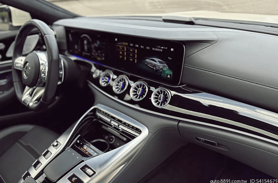 M-Benz AMG GT 4-Door Coupe 2021款 43 4MATIC+ 白色