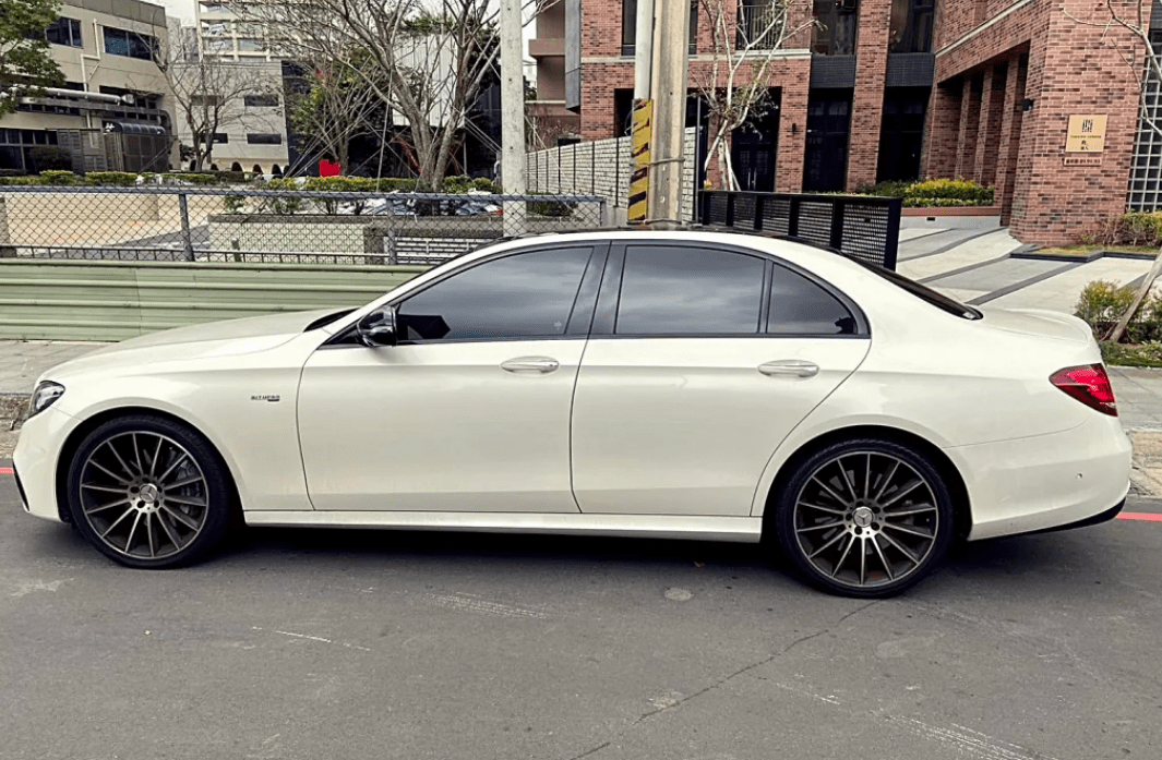 Mercedes-Benz E-Class Sedan AMG E43 2017款 手自排 3.0L
