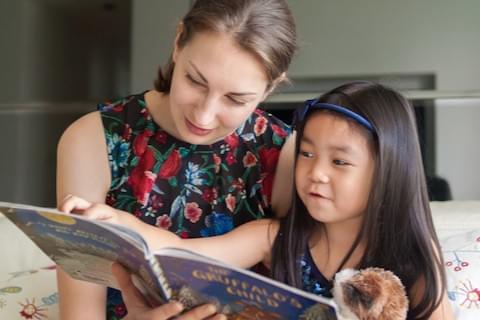 Fiona Rawlinson UK Native English Tutor tutoring Hong Kong Kindergarten child