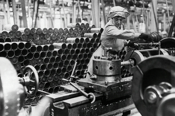 Source: https://eandt.theiet.org/content/articles/2014/06/ww1-women-engineers-in-the-first-world-war/