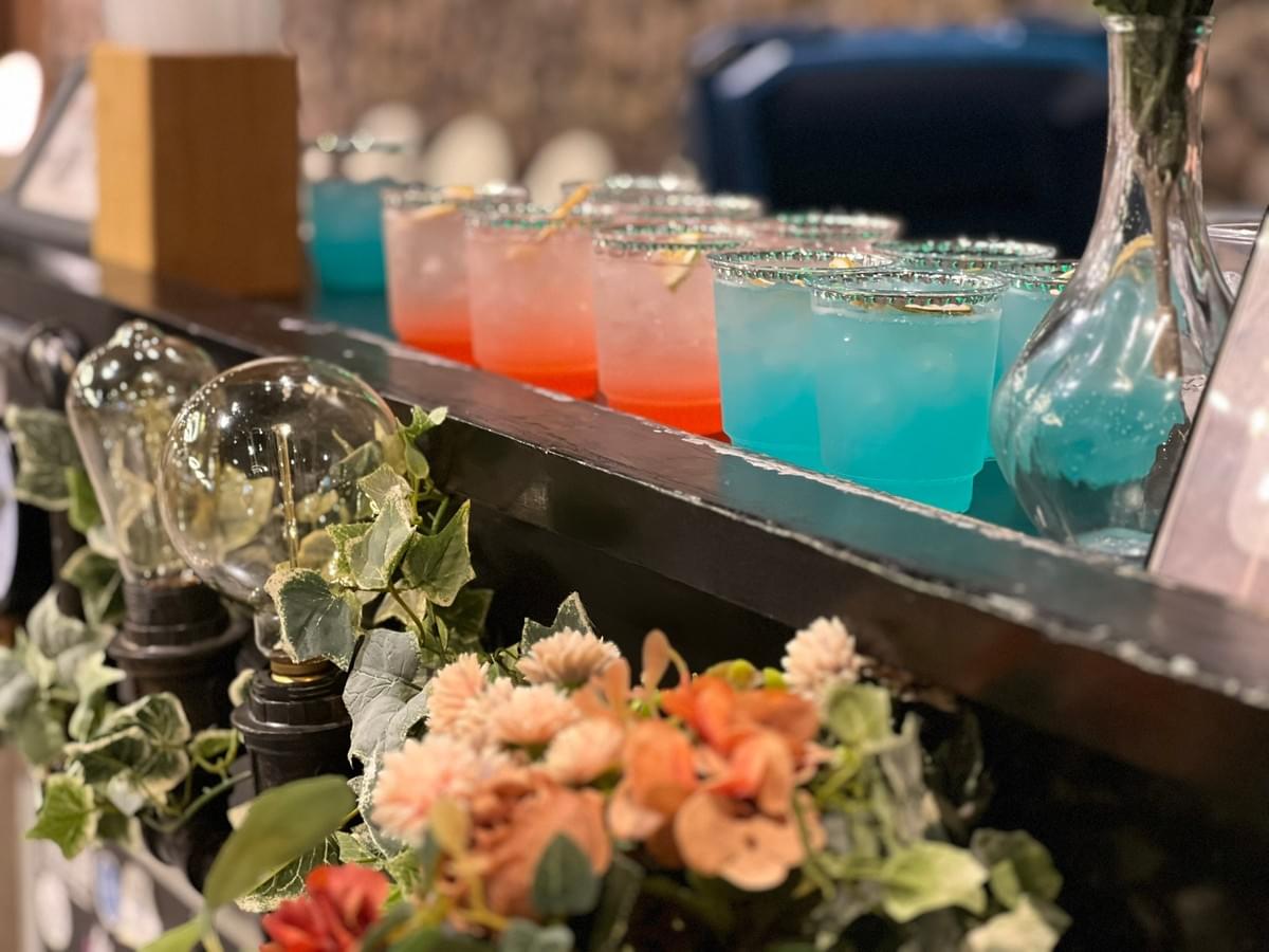 行動酒吧婚禮賓客出杯畫面