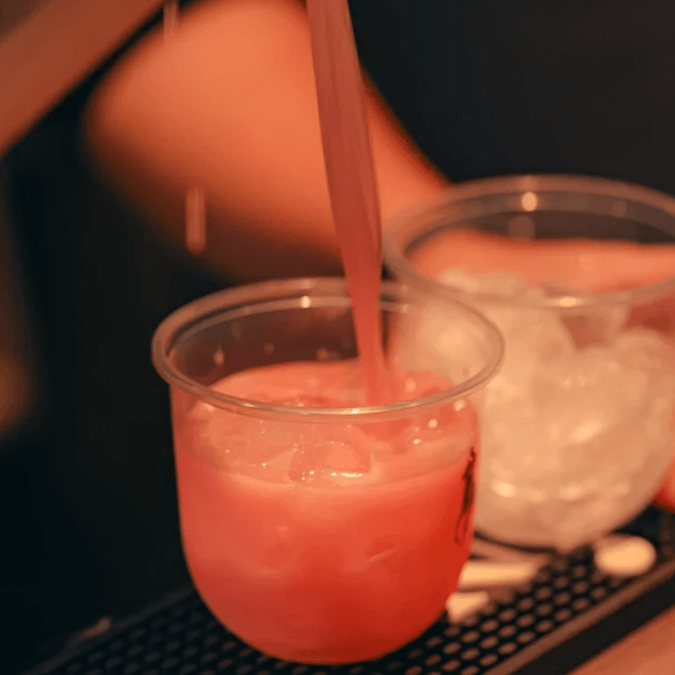 We provide customized beverage options for various types of private parties, ensuring that every guest can enjoy a pleasant time. private party The services we provide Welcome to join 【Let's Go_Bar on the Move】 Your slightly tipsy party, we run all over Taiwan! 🚐🍸 We specialize in: ✨ Wedding receptions | Corporate events | Private parties No matter where you are, we can bring the bar to the scene (of course, we also supply non-alcoholic options!) 📍 Want to see basic pricing ➡️ Please enter "Location/Weekday or Holiday" Example: Kaohsiung/Holiday 📍 Want to see the menu ➡️ Please enter "Menu" 📍 Want to see the bar wall rental package ➡️ Please enter "Bar Wall" 📍 Want to see customized canned drinks ➡️ Please enter "Canned Drinks" 📍 Glass rental ➡️ Please enter "Glass Rental" 📍 Customized services ➡️ Enter the keyword "Customization" 🔔 If you have any questions, you can also leave a message to inquire, and we will reply to you as soon as possible!