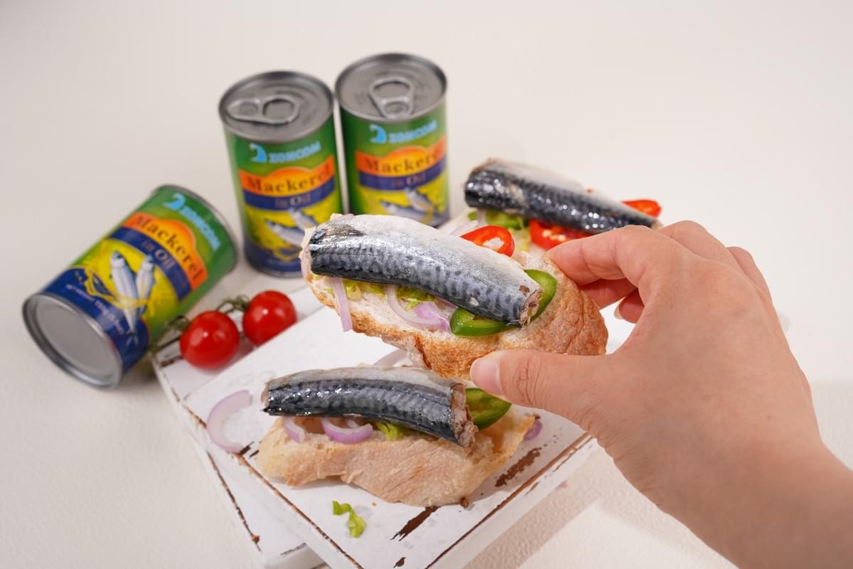 MACKEREL IN OIL 