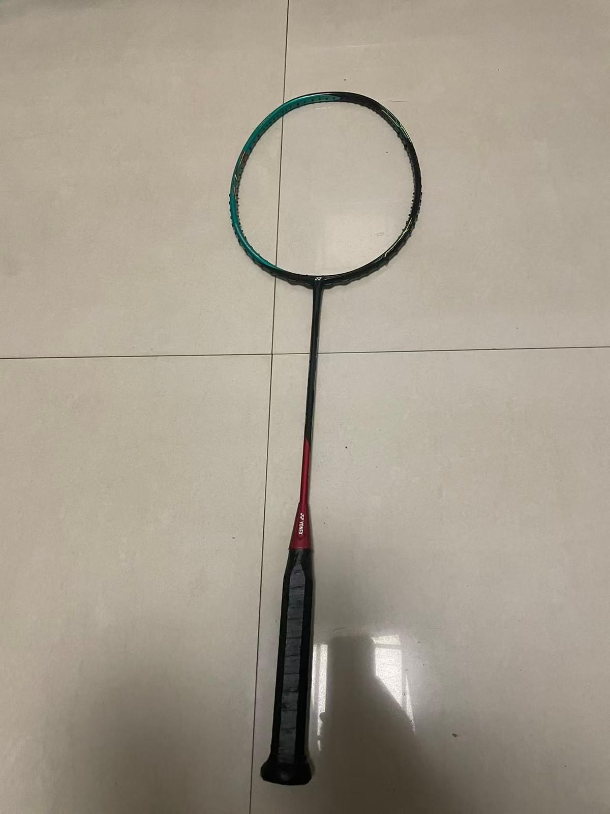 Our customer service team is always ready to provide you with professional advice and support, whether it is purchasing or after-sales, we will wholeheartedly serve you to ensure you have the best shopping experience. excellent customer service What are we doing Selling second-hand original factory high-end rackets