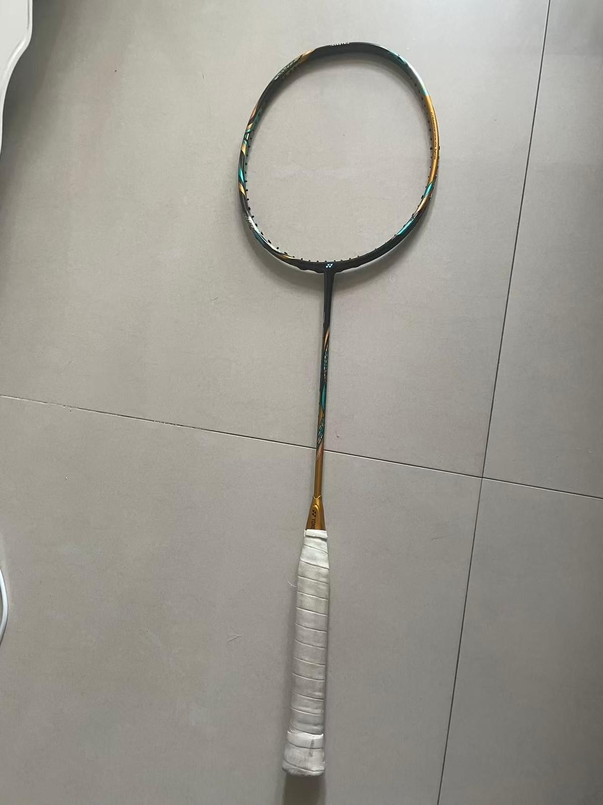 Our customer service team is always ready to provide you with professional advice and support, whether it is purchasing or after-sales, we will wholeheartedly serve you to ensure you have the best shopping experience. excellent customer service What are we doing Selling second-hand original factory high-end rackets