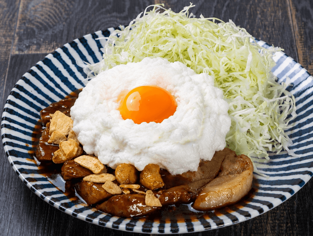 自分で泡立てて楽しむ期間限定トッピング「ふわふわメレンゲ卵」