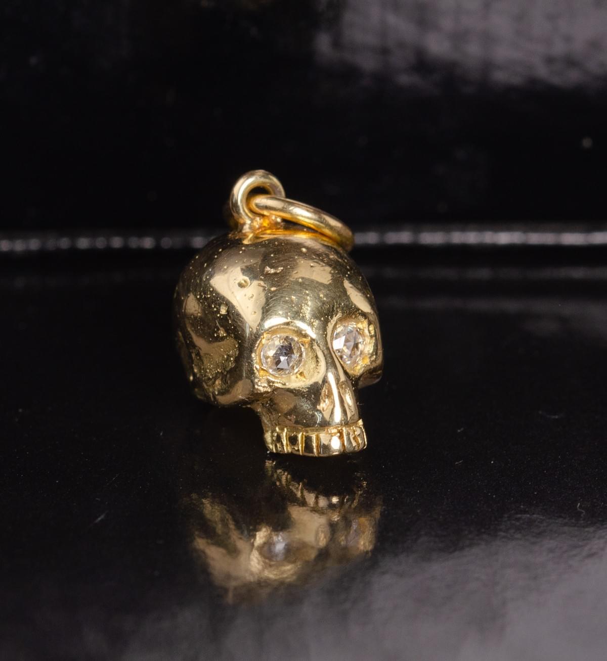 Skull pendant