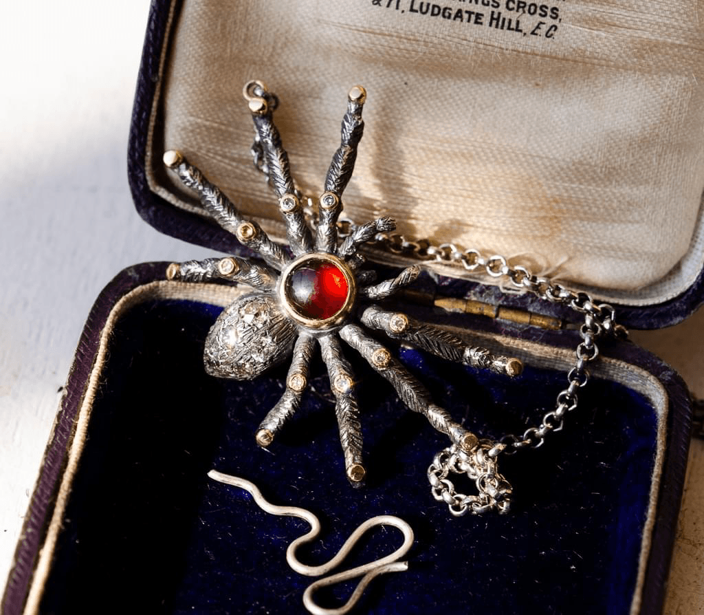 Spider necklace