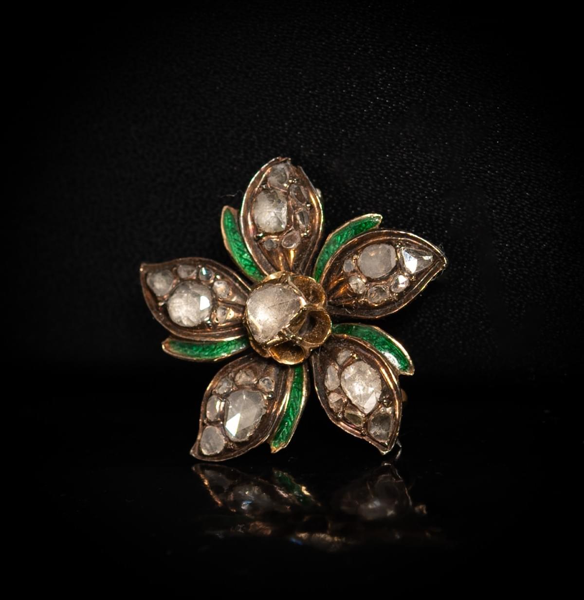 Diamond flower brooch